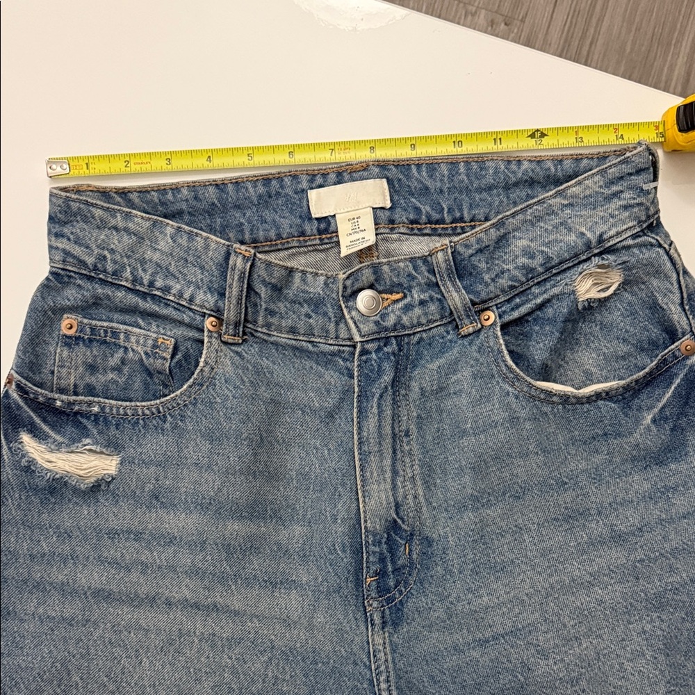 H&M wide leg boot cut women jeans size 8  or Euro 40. Pre owned like new - Picture 2 of 8